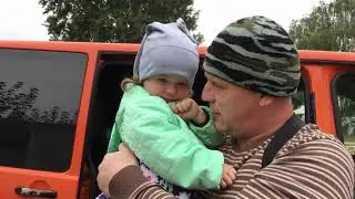 СО СЛЕЗАМИ НА ГЛАЗАХ проводили папу