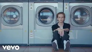 Devin Kennedy - I Don't Want to Move On (Official Music Video)