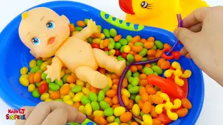 DIY How to Make Kinetic Sand Mask Hulk Learn Colors Candy Pez Baby Doll Bath Tim