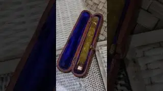 МУНДШТУК ЯНТАРНЫЙ С ЗОЛОТЫМ КОЛЬЦОМ В ЧЕХЛЕ . БАРАХОЛКА В ИЗРАИЛЕ .