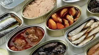 Indignación en España, proponen pagar con latas de consevas a los empleados