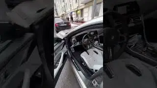 АДЕЛЬ ДАВИТ ТАПОЧКУ В ПОЛ НА БЭХЕ | ДЕВУШКА ЛИТВИНА