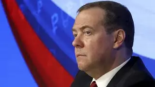 Одной ногой в дурдоме: к марионетке Путина – Медведеву – приставили психиатра