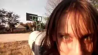 Как развлекаются ученицы 8-го класса...