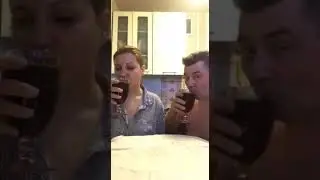 Как муж с женой поиграли в известную игру камень ножницы бумага
