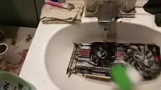 it hurts to look at it