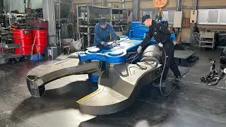 Process of making a huge hydraulic crusher. A production factory for giant crushers in Japan.