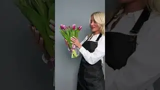 Букет из 15 ярко розовых тюльпанов (Камалия ) на ленте