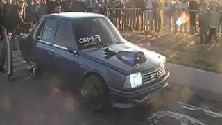 Renault 18 TURBO de madryn buscando tiempos en viedma MADRYN FIERRO(large_H.264-AAC).flv