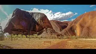 Cascades sur Uluru (Ayers Rock) 4K - Centre rouge - Australie