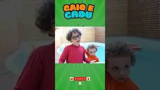 MINHA MÃE BRINCA DE SER VENDORA DE BOIAS PARA BRINCAR NA PISCINA BOIAS GIGANTES #shortsvideo #short