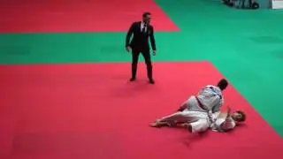 Impressive Osotogari Ippon