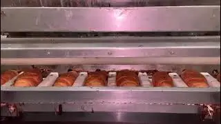 Croissant filling machine