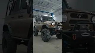 Восстановили РЖАВЫЙ УАЗ ДЕДУШКИ в 1000-сильный КИБЕР-МОНСТР! 😱🔥 | ИИ Тюнинг УАЗ-469