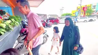 Makan bakso hj sony di palembang shaluna sheehan