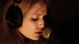 Oh Land - White Winter Hymnal (Fleet Foxes Cover) | Newtown Radio | Swan7 | ProAudioStar.com