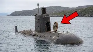 This Submarine Was Drifting With Its Hatch Open—No One Knew What Was Inside