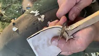Carving a spatula from greenwood / Изготовление деревянной лопатки