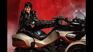 Joan Jett Makes Her Own Rules