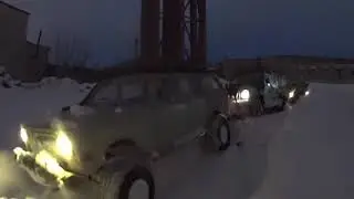 Под светом фар