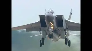 Rare Video of MiG-31K Take Off with a Kinzhal Hypersonic Missile