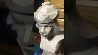 The Queen 👸 sculpture in stone close to finishing it up