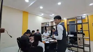 Akademiyada Men va Pul uyinini uynayapmiz