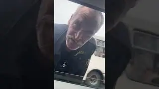 Охранник жгет. Прикол с охранником