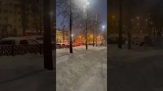 Трамвай - быстрее любой иномарки!