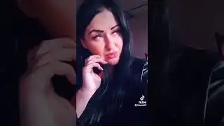 Она огонь она пламя Она боль она раны Она как первый глоток виски Обжигает а потом бьет в виски