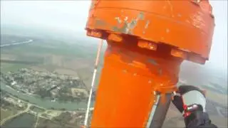 лезли на высоту 1700 чтобы поменять лампочку !!!???