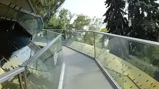 Взбираясь на петлю Мёбиуса.