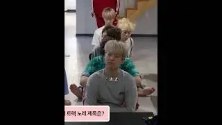 SEVENTEEN doing morning mission while half asleep😆😅#Seventeen#Hoshi#Mingyu#Woozi#Seungkwan#dino#Dk