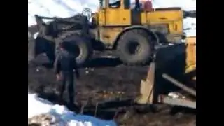 Трактор в болоте