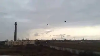 Русские вертолёты летят в Крым.
