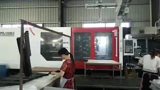 Робот для ТПА на 1000 тонн усилия смыкания.