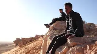 Climbing a small mountain with a Canon 550D