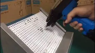 High efficiency fully automatic riveting machine