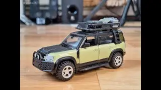 Diecast Land Rover Defender 1:43