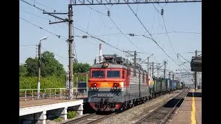 "Коротенький" ВЛ80С-1109 с грузовым поездом следует о.п Левченко