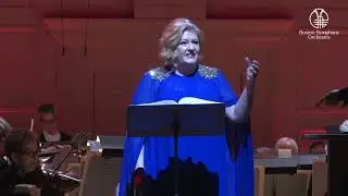 Karina Canellakis conducts Bartók's 