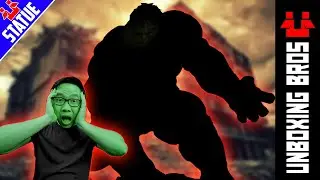 A NOT so MASSIVE Statue Unboxing !!! Custom Hulk Statue