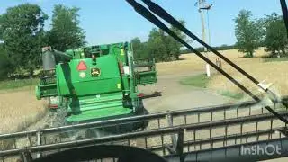 Началась уборка ячменя .