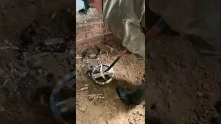 Находки под досками пола🔥 