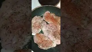 Быстрый романтический ужин. Запечённые куриные грудки и кускус с зелёным горошком и мятой