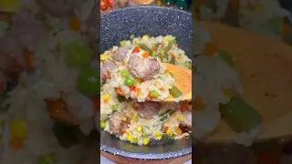 Рис с овощами и фрикадельками