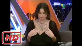 accident : Women Accidentally Shows Off Her Nipples During Live News Broadcast 18+