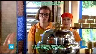 Gilherme rouba beijo de raquel