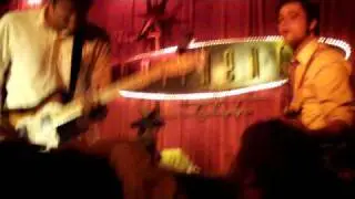 Down low with the Honeybears