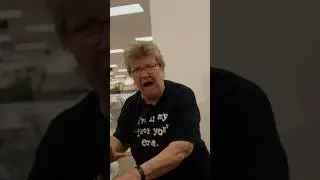 STINK PERFUME PRANK! 👵🏼💩🤬